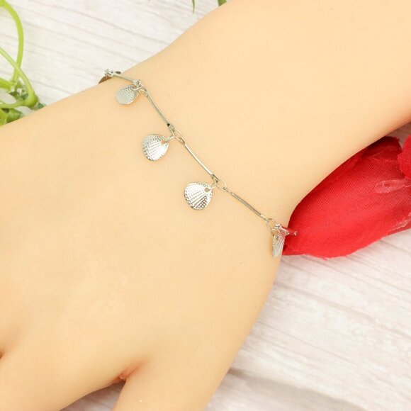 "Trendy Handmade Bracelet – A Thoughtful Gift for Girls & Women | UNVRC1116 - Picture 9 of 10